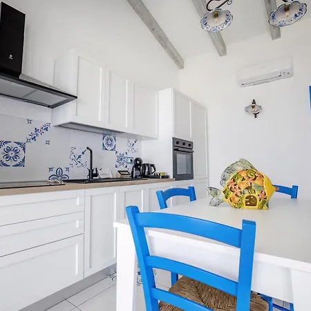 Etoiles جويا تورو