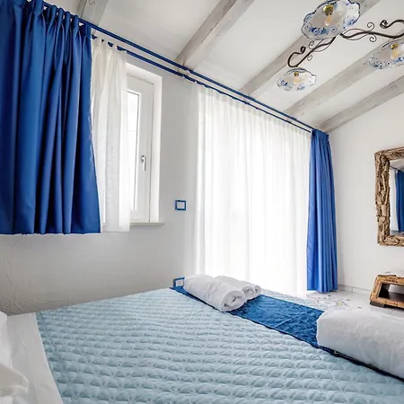 Etoiles جويا تورو